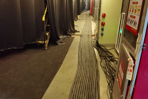 德昌柴油发电机组的输出电压可以调节到哪些范围？