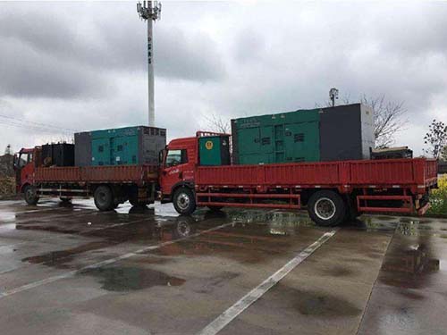 德昌涂抹密封胶后，需要等待多长时间才能安装水冷式机油散热器密封件？