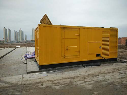 德昌合同中关于乙方责任导致工期延误的赔偿标准应该如何制定？