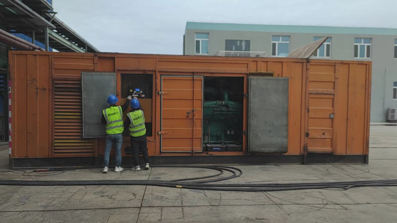 德昌如何检查柴油发电机组的机油油位？